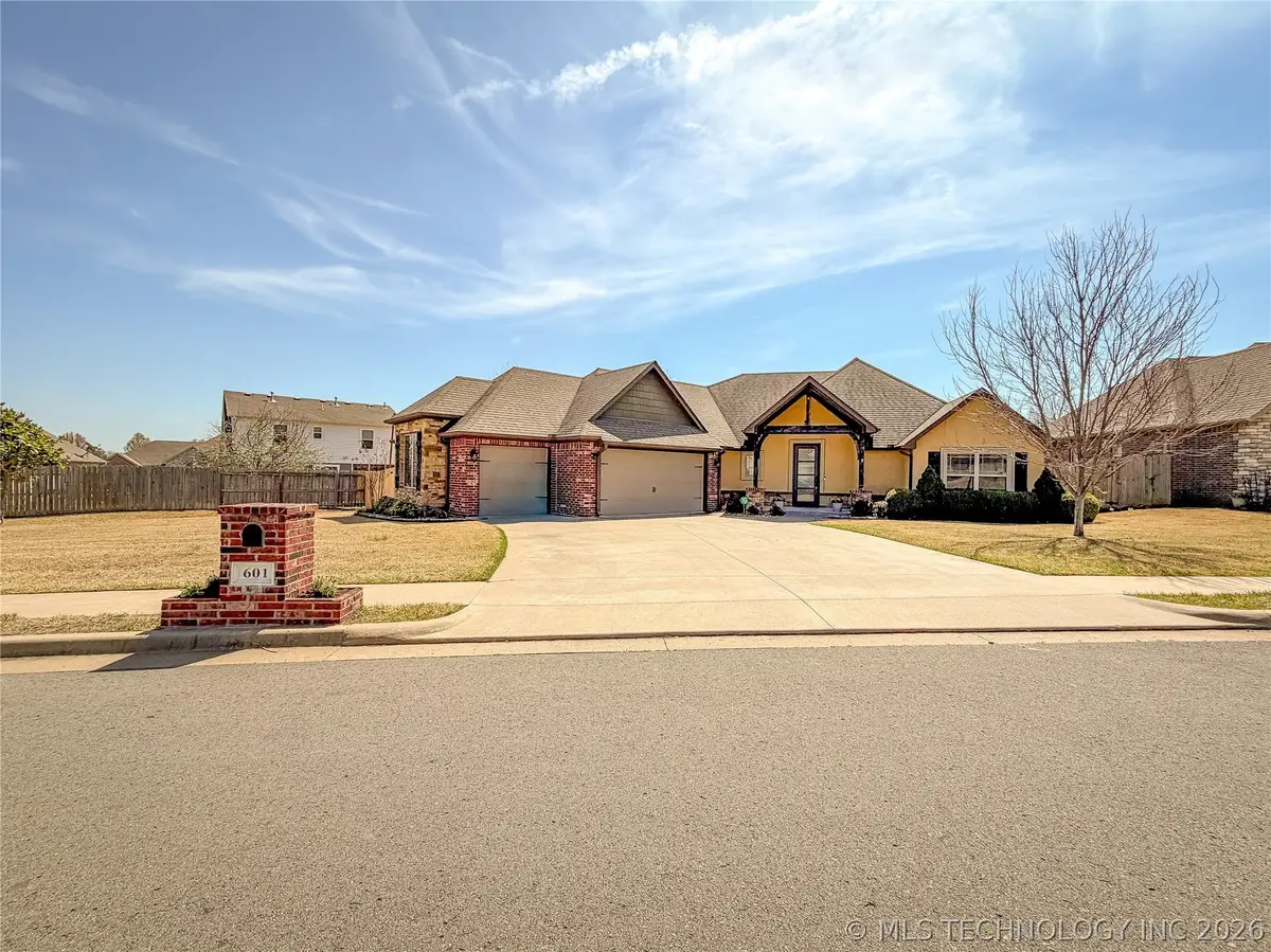 601 Kingston Place, Tahlequah, OK 74464 - #1
