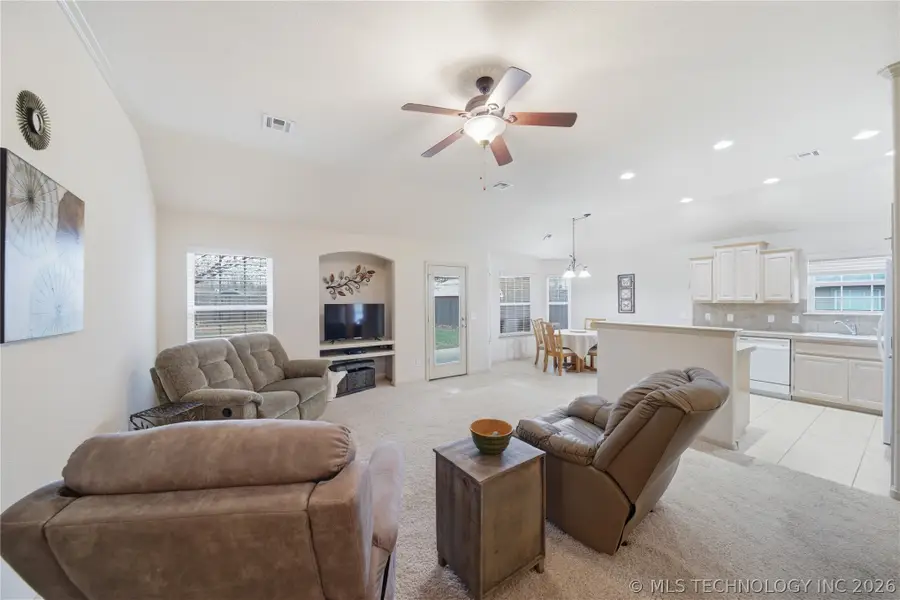 14049 S 300th East Avenue, Coweta, OK 74429 - #3