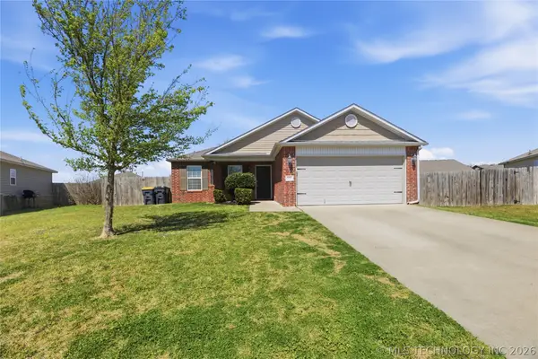 14708 S Hickory Circle, Glenpool, OK 74033