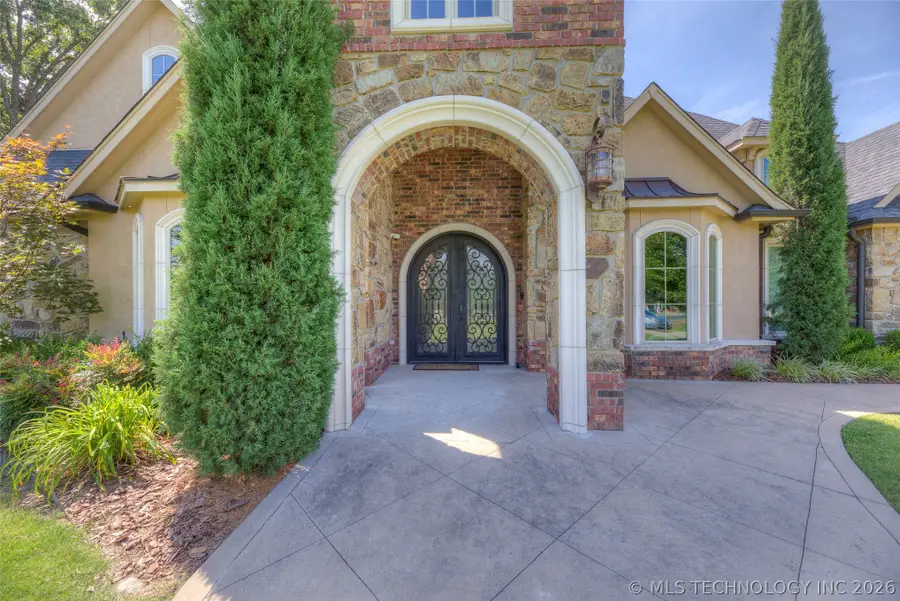 17940 E Red Hawk Road, Owasso, OK 74055 - #2