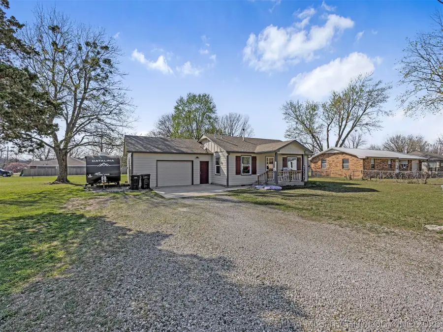 125 S Pecan Street, Oologah, OK 74053 - #3