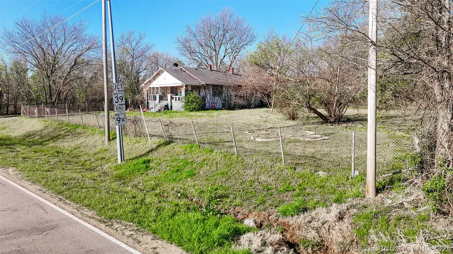 501 N West Street, Konawa, OK 74849 - #2