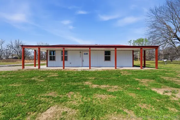 848 S Pine Street, Nowata, OK 74048