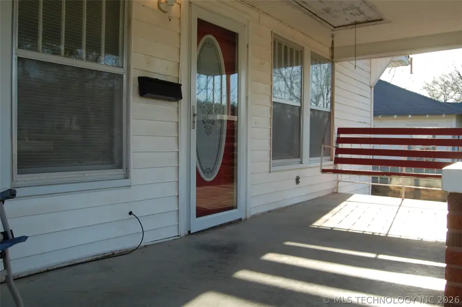 605 W Cummings Street, Henryetta, OK 74437 - #2