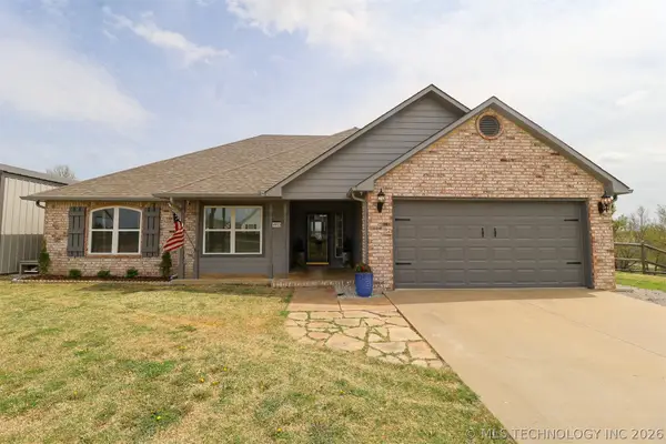 24915 S Meadow Ridge Road, Claremore, OK 74019