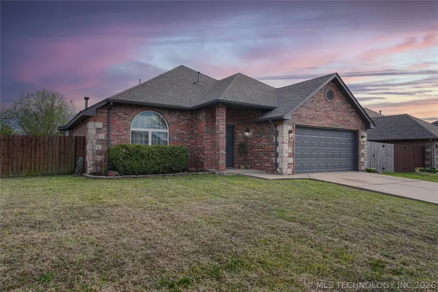3309 E Irvington Street, Broken Arrow, OK 74014 - #3