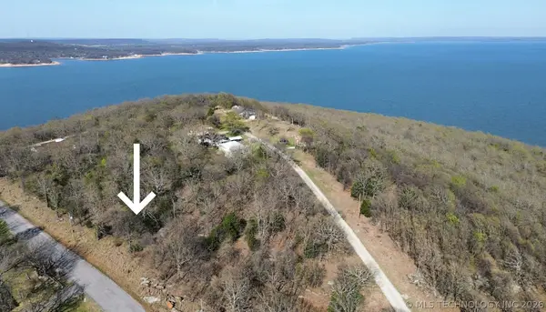 16 Cliff Heights, Stigler, OK 74462