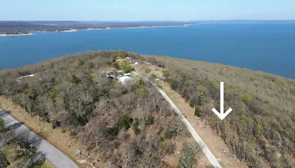 37 Cliff Heights, Stigler, OK 74462