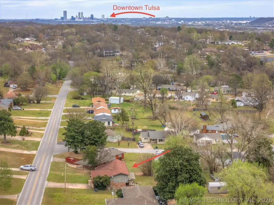 112 E 12th Street, Sand Springs, OK 74063 - #2