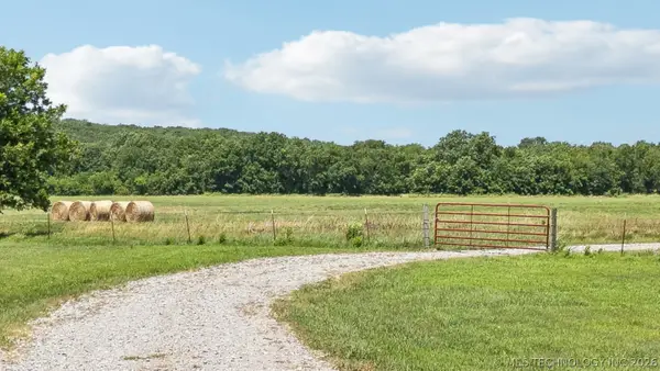 5763 Lakeview Drive, Mounds, OK 74047