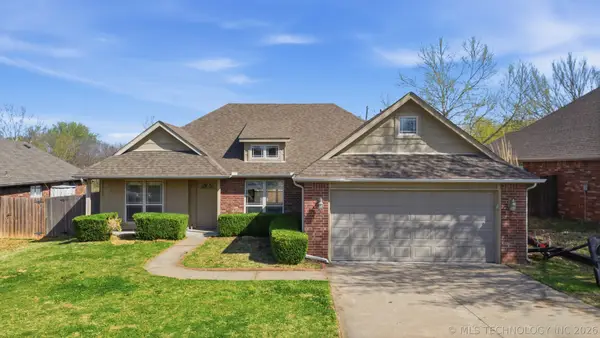 10005 E 101st Street, Owasso, OK 74055