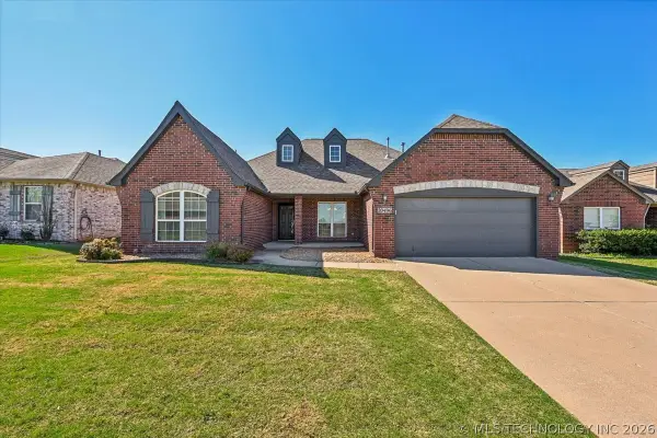 20496 E 47th Street S, Broken Arrow, OK 74014
