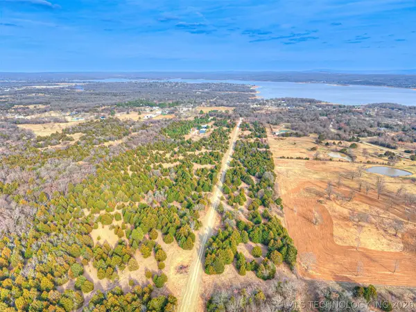 17 Emberlyn Lane, Eufaula, OK 74432