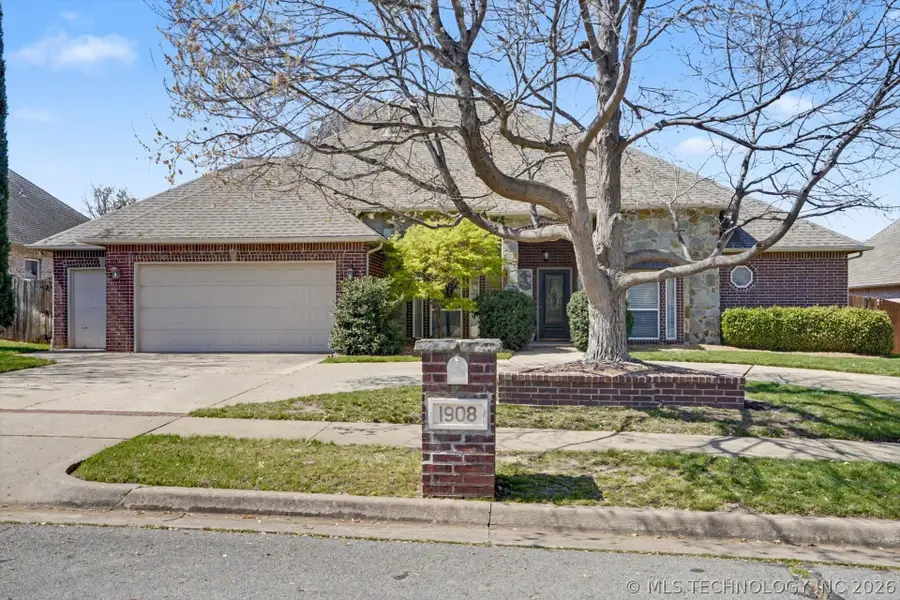 1908 S Palm Avenue, Broken Arrow, OK 74012 - #2