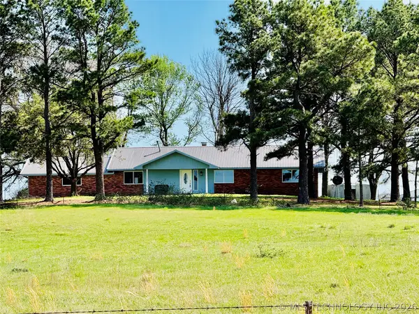 422502 E 1100 Road, Checotah, OK 74426