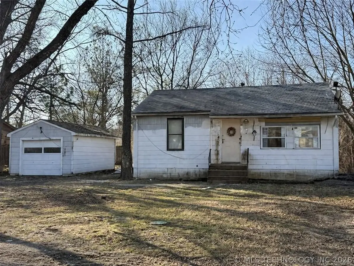 2105 S Johnstone Avenue, Bartlesville, OK 74003 - #1