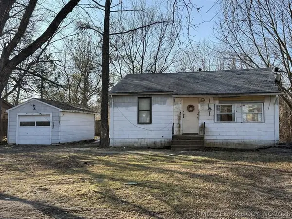 2105 S Johnstone Avenue, Bartlesville, OK 74003