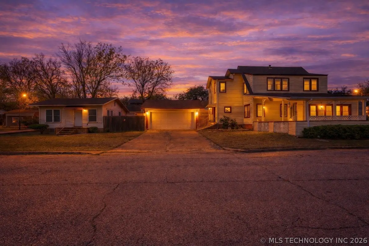 602 W 7th Avenue, Bristow, OK 74010 - #1