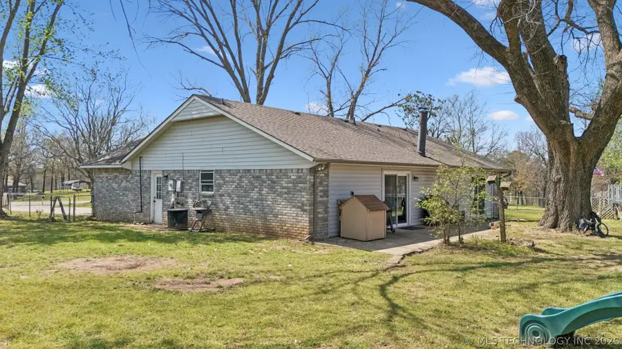 10277 E 2nd Street, Claremore, OK 74019 - #3