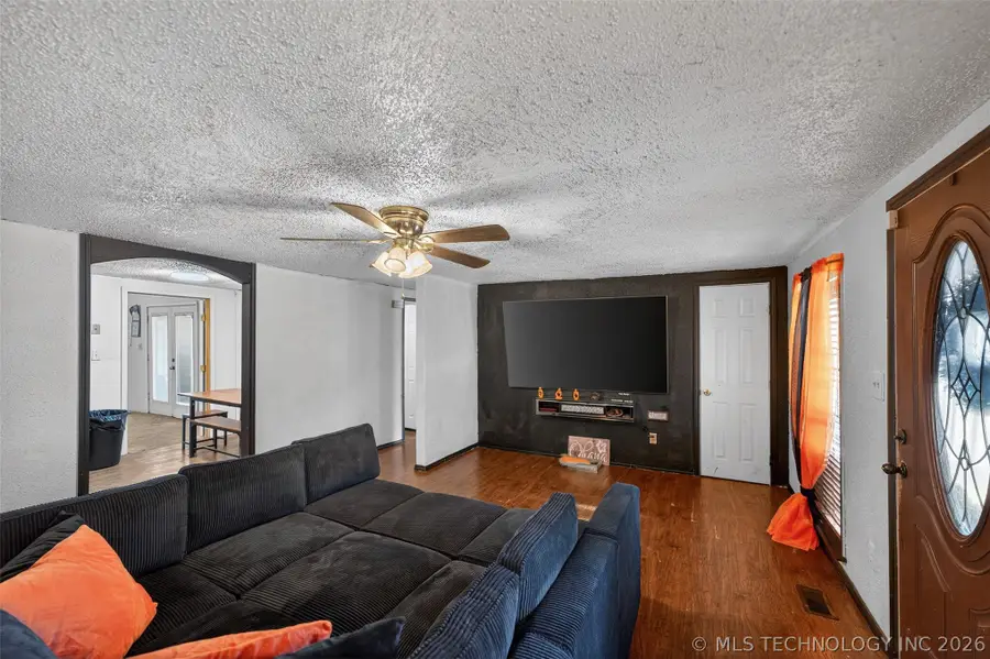 1402 E Hayes Street, Okmulgee, OK 74447 - #3