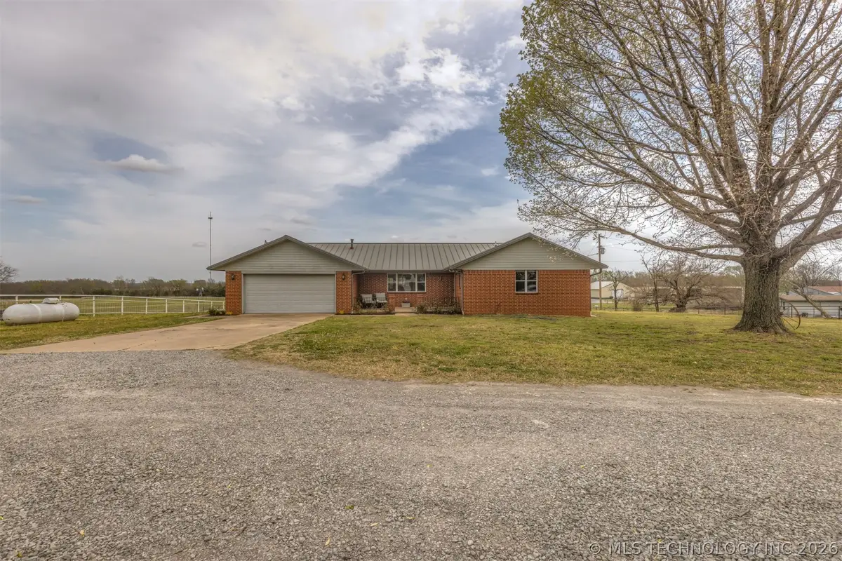 302 N Gas Street, Chouteau, OK 74337 - #1