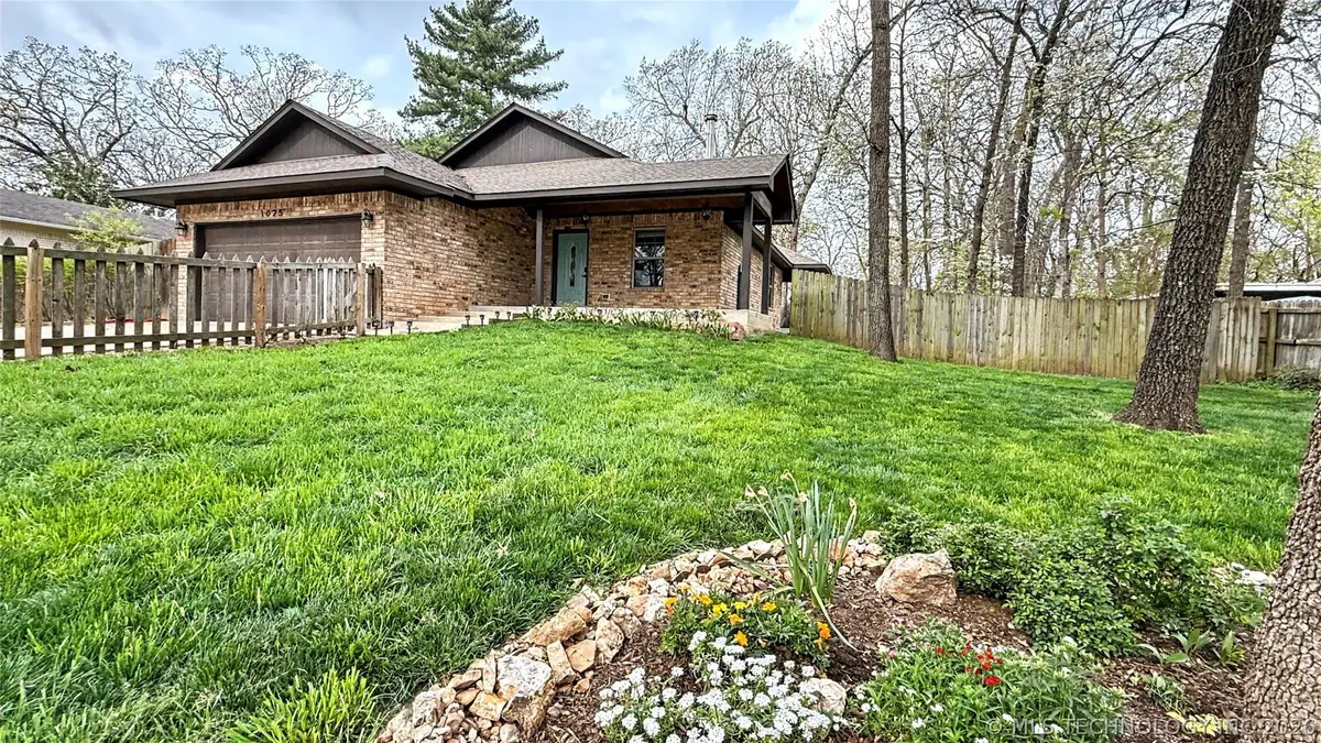 1025 Jackson Avenue, Tahlequah, OK 74464 - #1