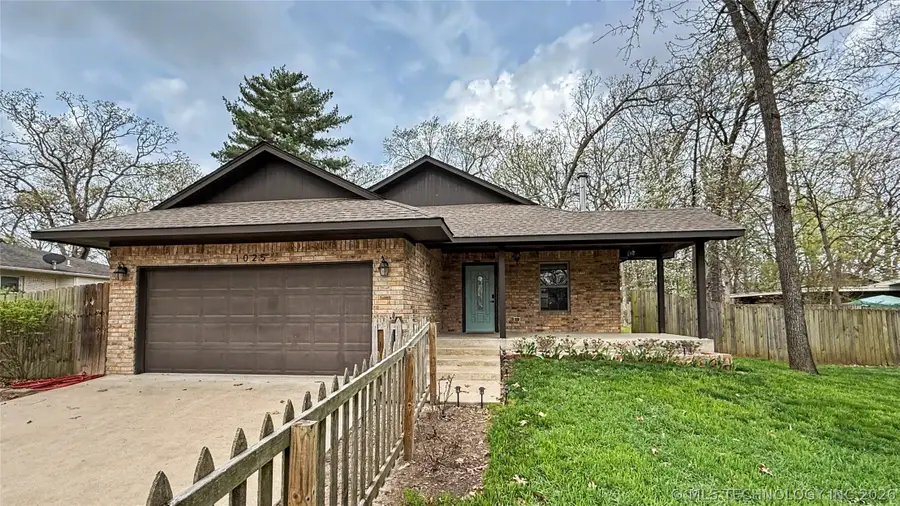 1025 Jackson Avenue, Tahlequah, OK 74464 - #2