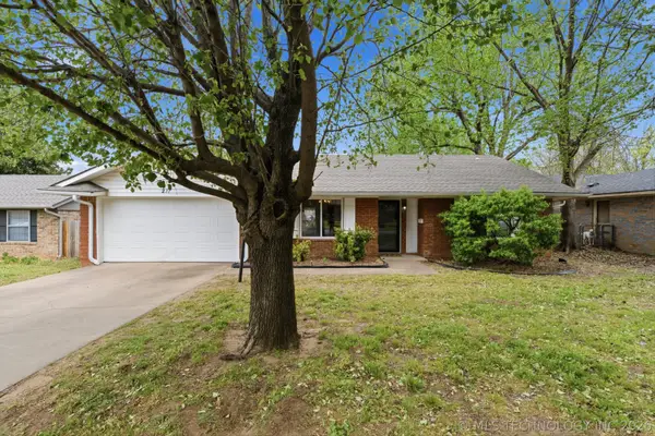 211 W 17th Street, Owasso, OK 74055