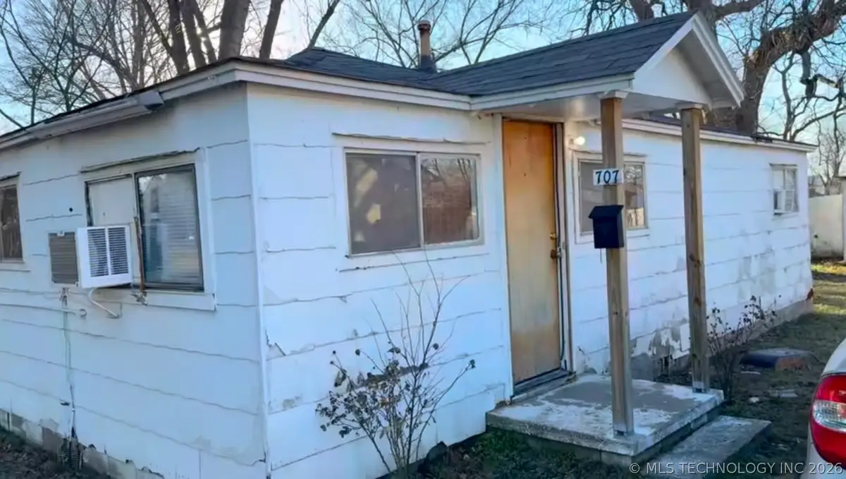 707 N Weenonah Avenue, Claremore, OK 74017 - #1