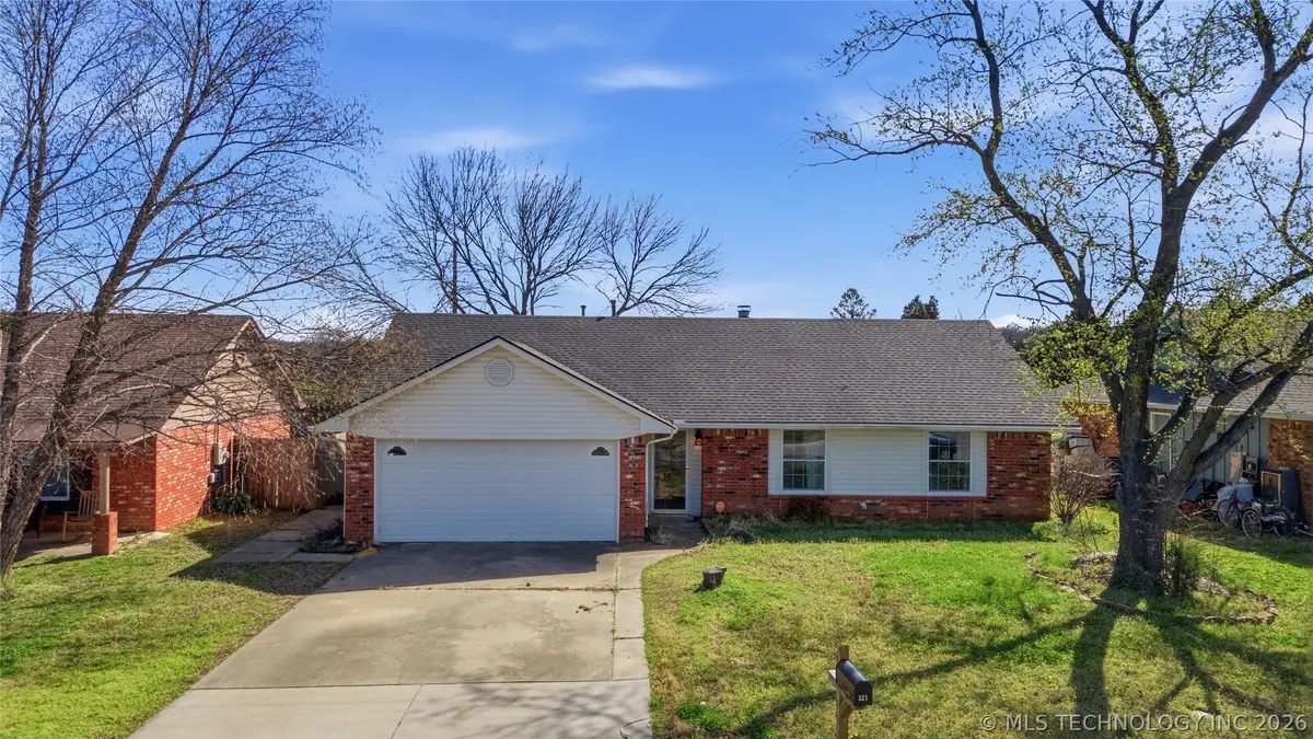 321 N Joanna Street W, Catoosa, OK 74015 - #1