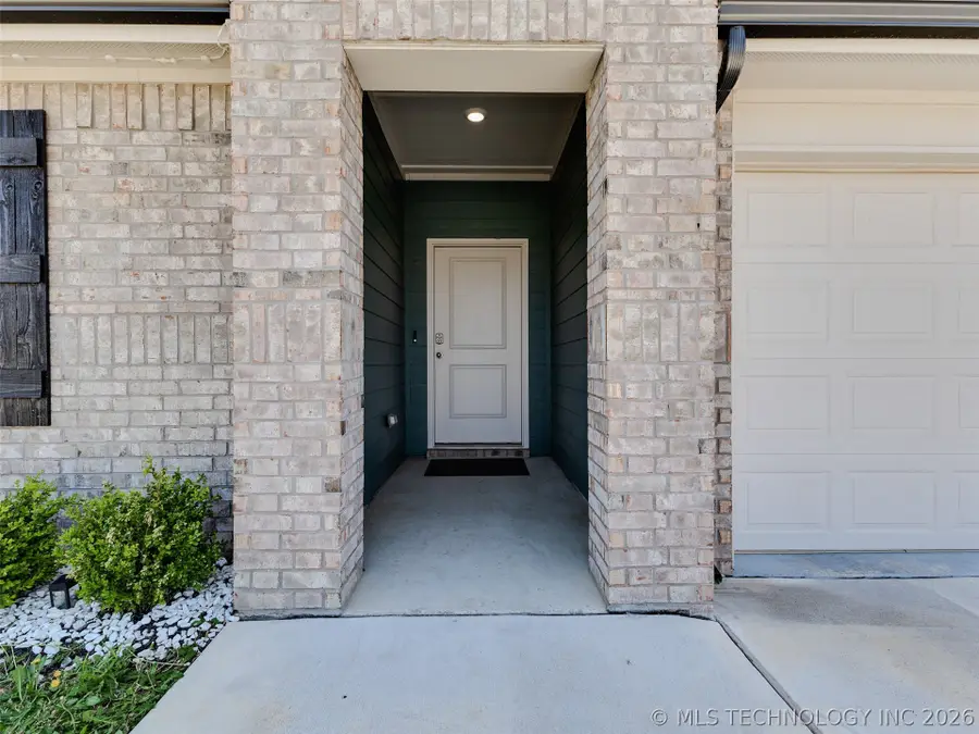 1825 E Vandalia Street, Broken Arrow, OK 74012 - #3