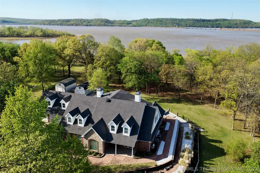 25 E Shoreline Drive, Eufaula, OK 74432 - #2