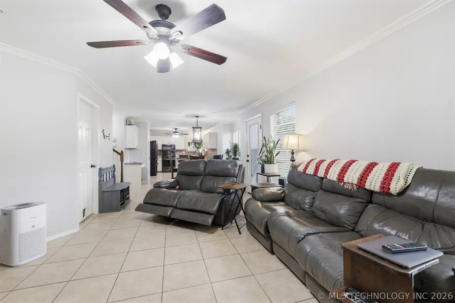 3813 W Fort Worth Street, Broken Arrow, OK 74012 - #2