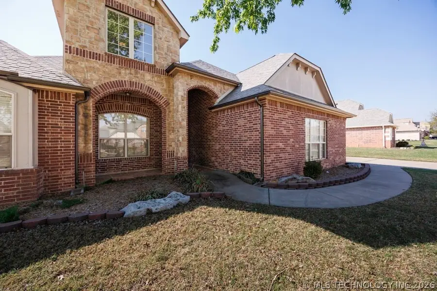 5907 Woodland Road, Bartlesville, OK 74006 - #3