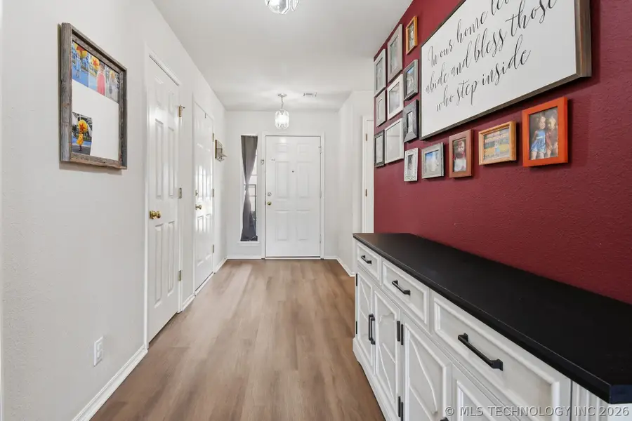 104 S Walnut Avenue, Broken Arrow, OK 74012 - #3