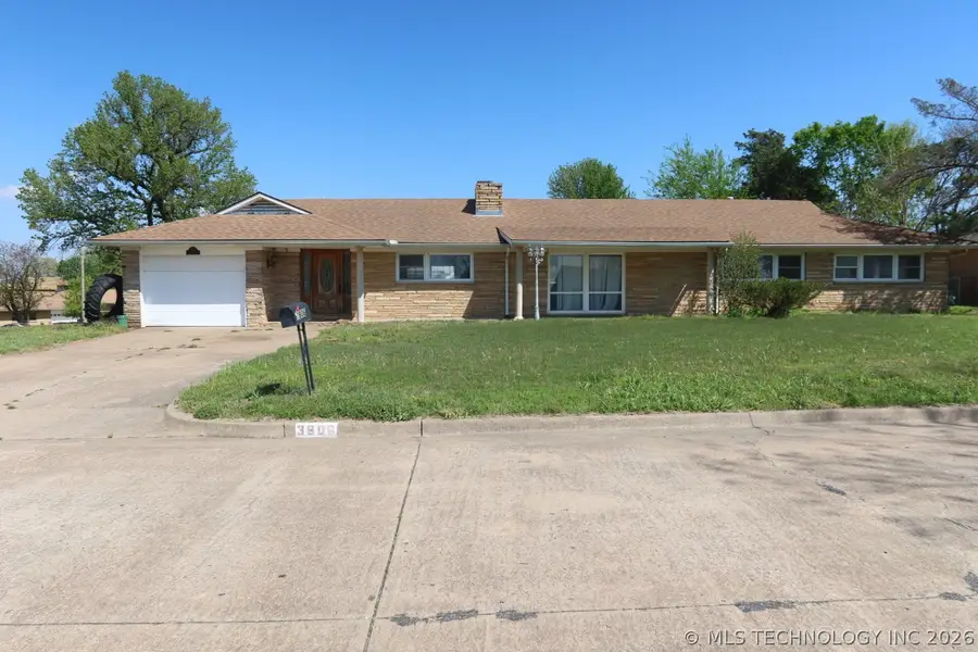 3606 Idaho Avenue, Bartlesville, OK 74006 - #2