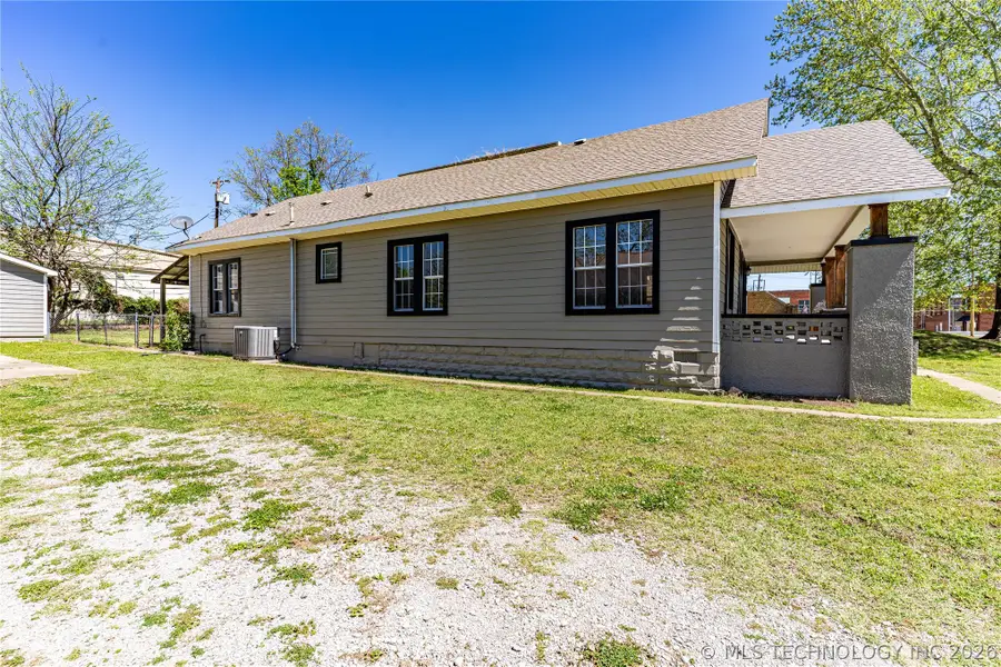 133 W 8th Avenue, Bristow, OK 74010 - #3