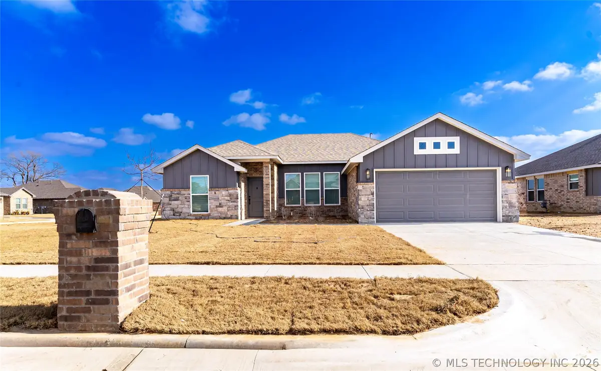 103 S 26th Street, Collinsville, OK 74021 - #1