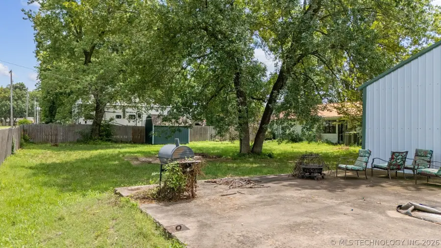 205 E Layton Street, Chelsea, OK 74016 - #3