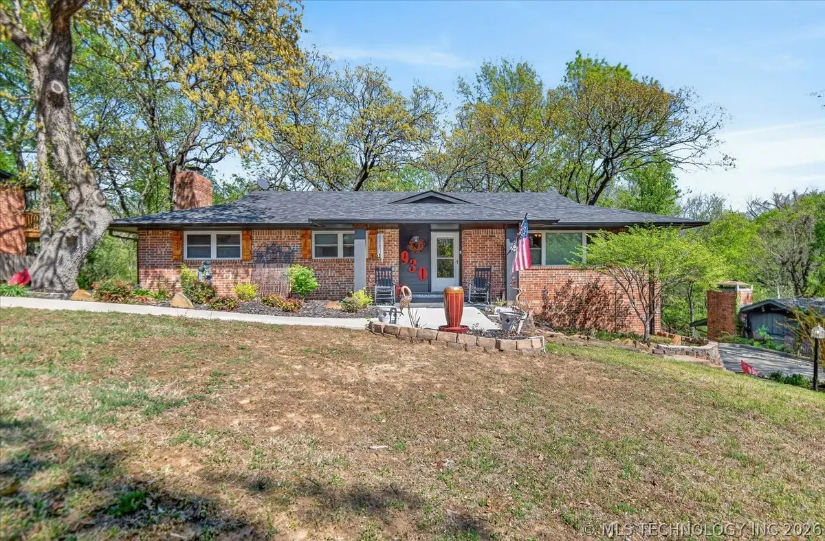 930 Briarwood Drive, Bartlesville, OK 74006 - #1