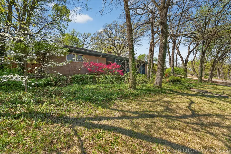 1901 Skyline Place, Bartlesville, OK 74006 - #2