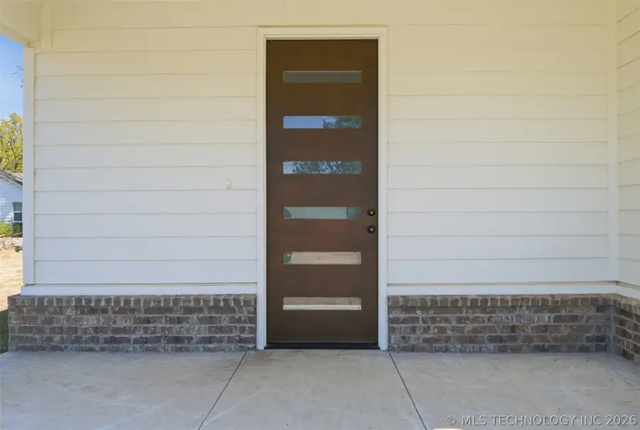 316 W 11th Street, Claremore, OK 74017 - #2