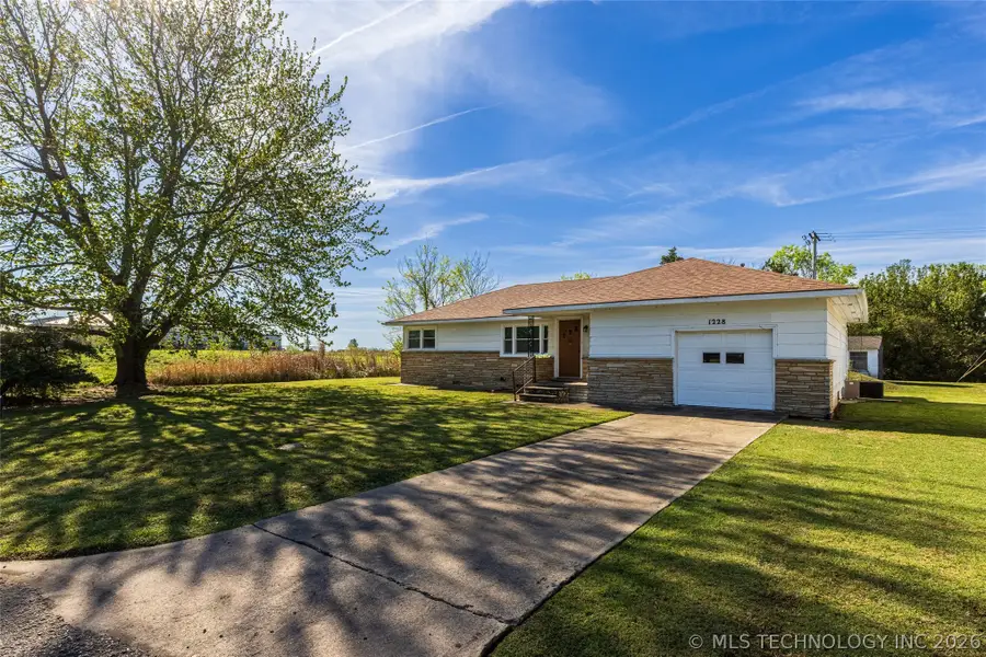 1228 SE Graham Court, Pryor, OK 74361 - #2