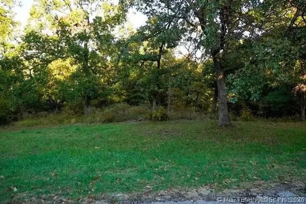 S 14th Avenue, Jenks, OK 74037