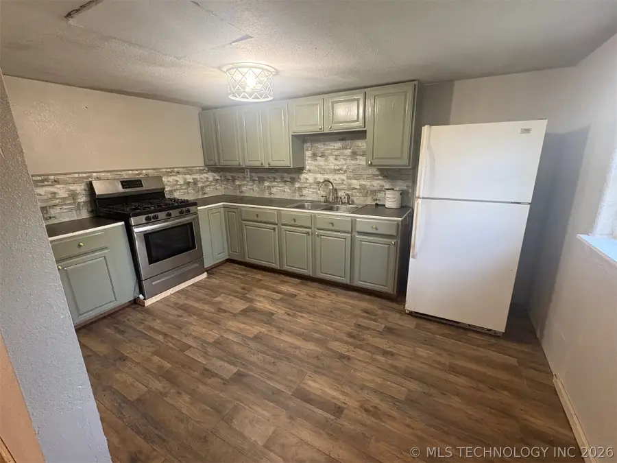 207 S 3rd Street, Porum, OK 74455 - #2