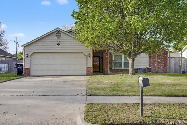 1305 E Durham Street, Broken Arrow, OK 74011