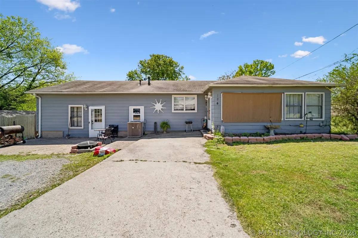 124 E Mill Avenue, Sapulpa, OK 74066 - #1