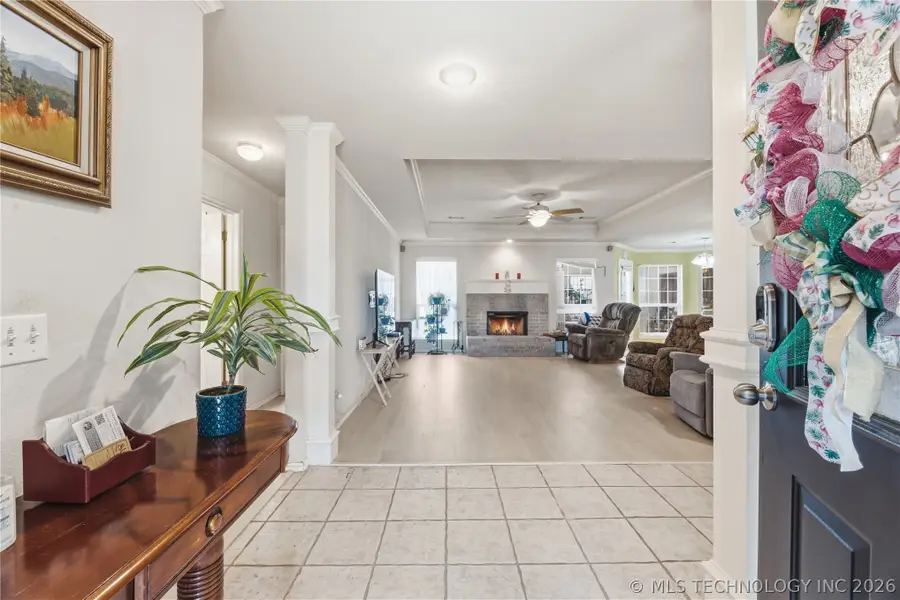 1112 W Beech Street, Skiatook, OK 74070 - #2