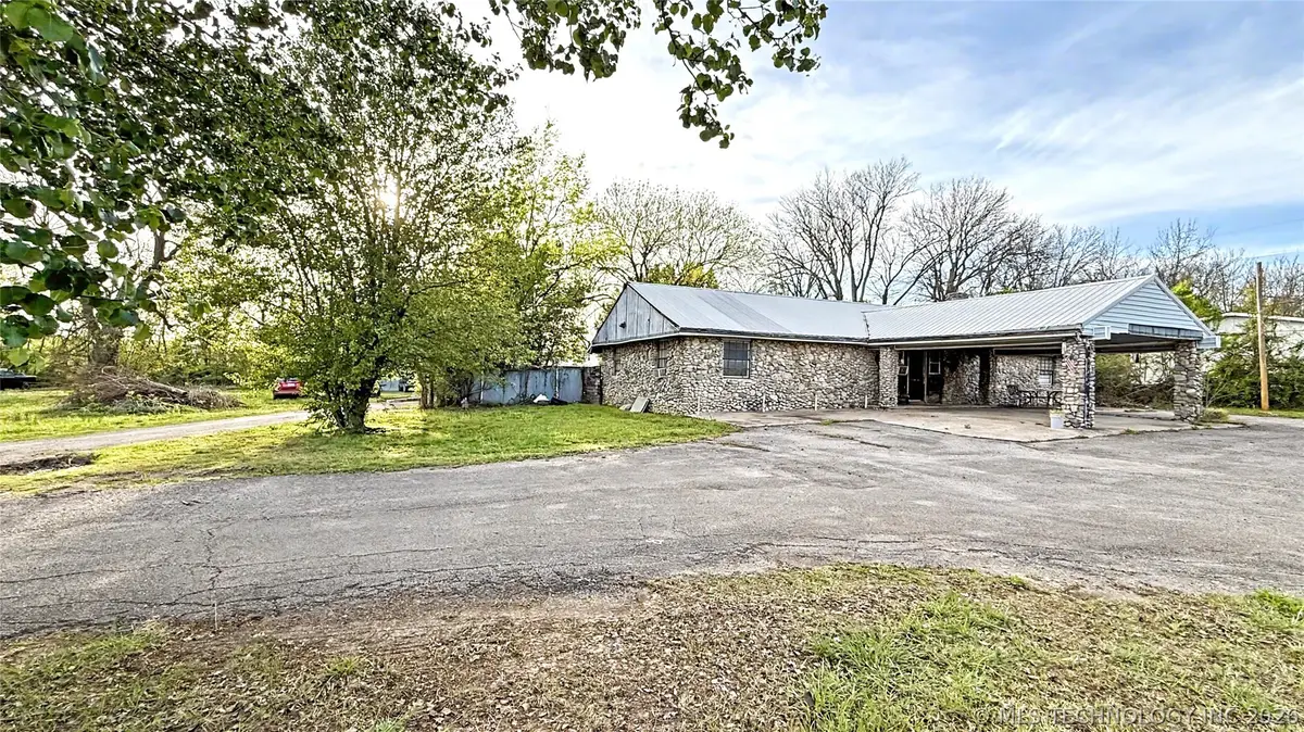 17371 N Bryant Road, Tahlequah, OK 74464 - #1