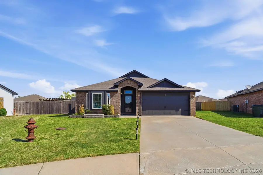13364 N 133rd East Avenue, Collinsville, OK 74021 - #2